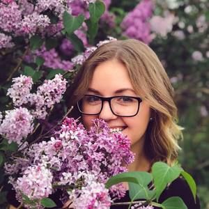 Meet your Posher, Denae